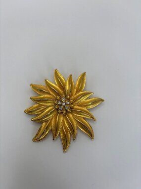 Vintage Gold Tone Large Floral Brooch Pin Rhinestone Center